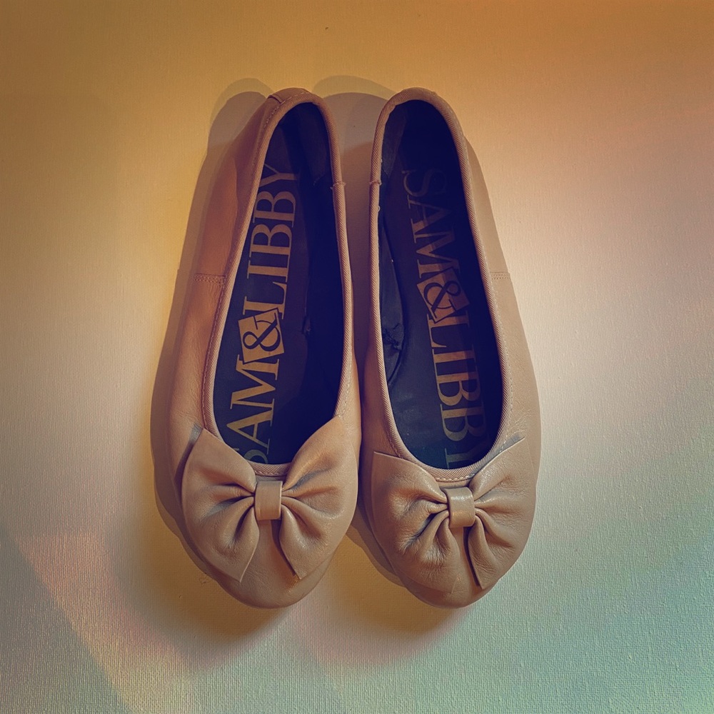 SAM AND LIBBY NUDE FLATS